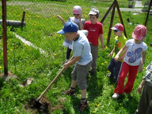 Environmentálny krúžok - vykopávanie pokladu