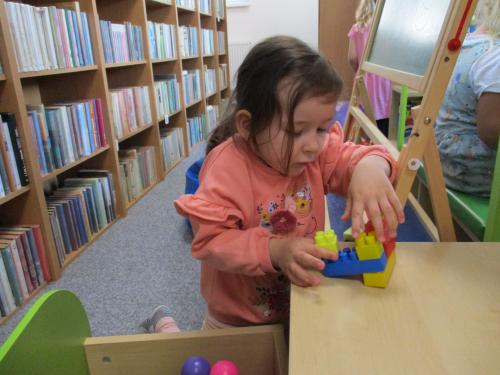 Deti z triedy lienky a slniečka navštívili knižnicu