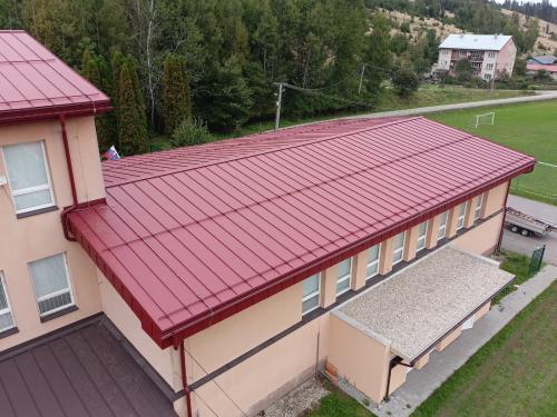 Odstránenie havarijného stavu strechy na telocvični Základnej školy Zákopčie