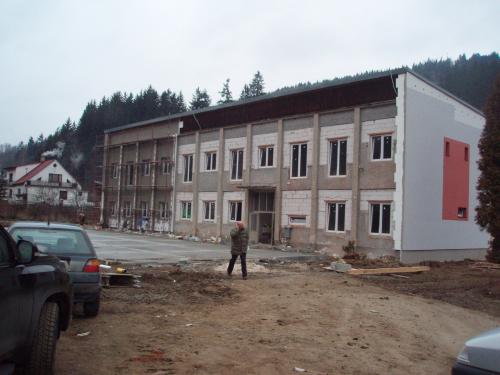Výstavba bytovky u Tarabov