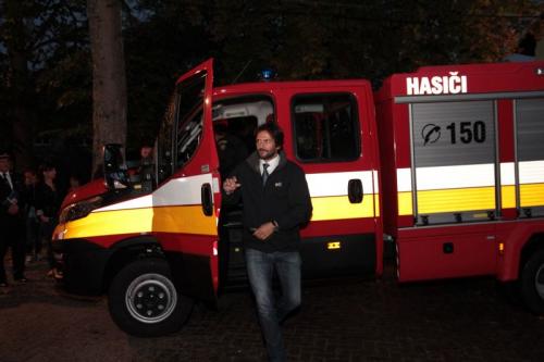  Odovzdávanie hasičského auta pre DHZ Zákopčie Ústredie ministrom vnútra Robertom Kaliňákom 