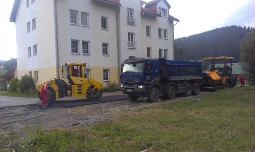 Parkovisko pred bytovkou č. 953